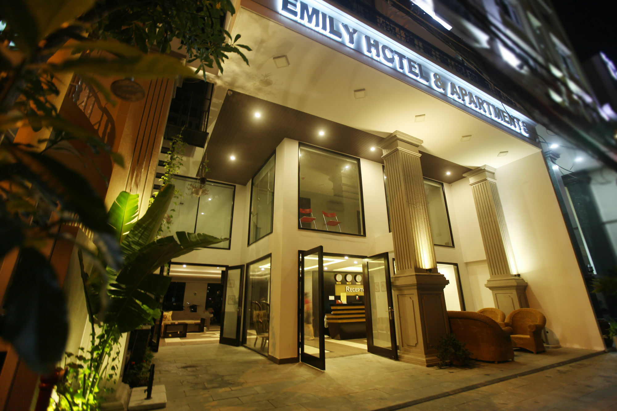 Emily Hotel & Apartment Đà Nẵng Exterior foto